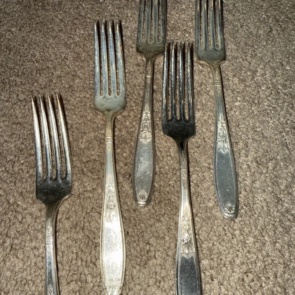 Rogers Bros 1847 Ambassador Silverplate Set of Five Dinner Forks